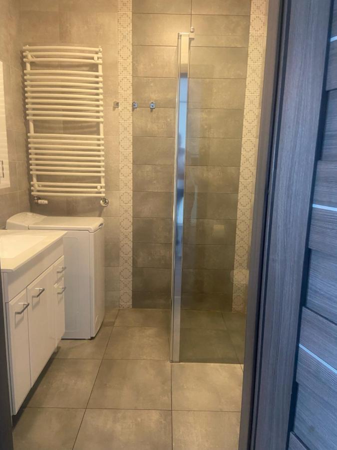 ורשה Grzybowska Residence Inter-Apartments מראה חיצוני תמונה