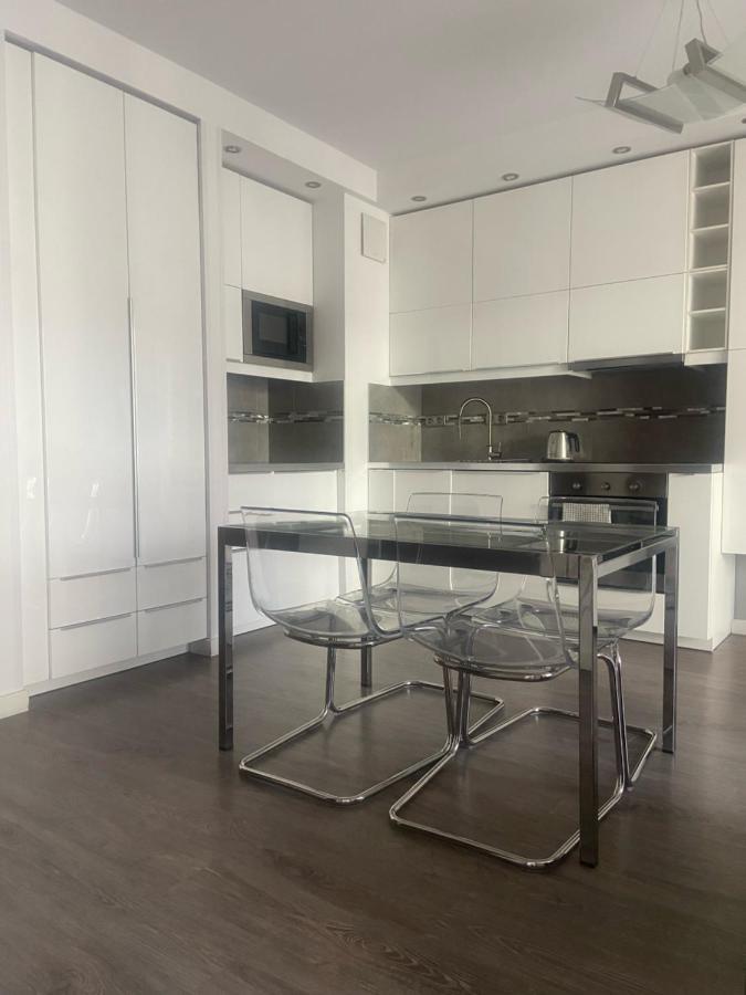 ורשה Grzybowska Residence Inter-Apartments מראה חיצוני תמונה