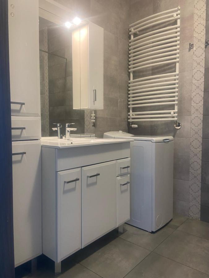 ורשה Grzybowska Residence Inter-Apartments מראה חיצוני תמונה