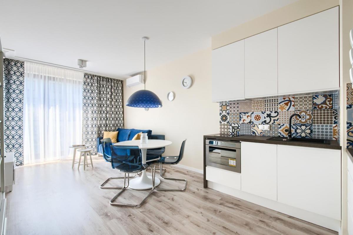 ורשה Grzybowska Residence Inter-Apartments מראה חיצוני תמונה