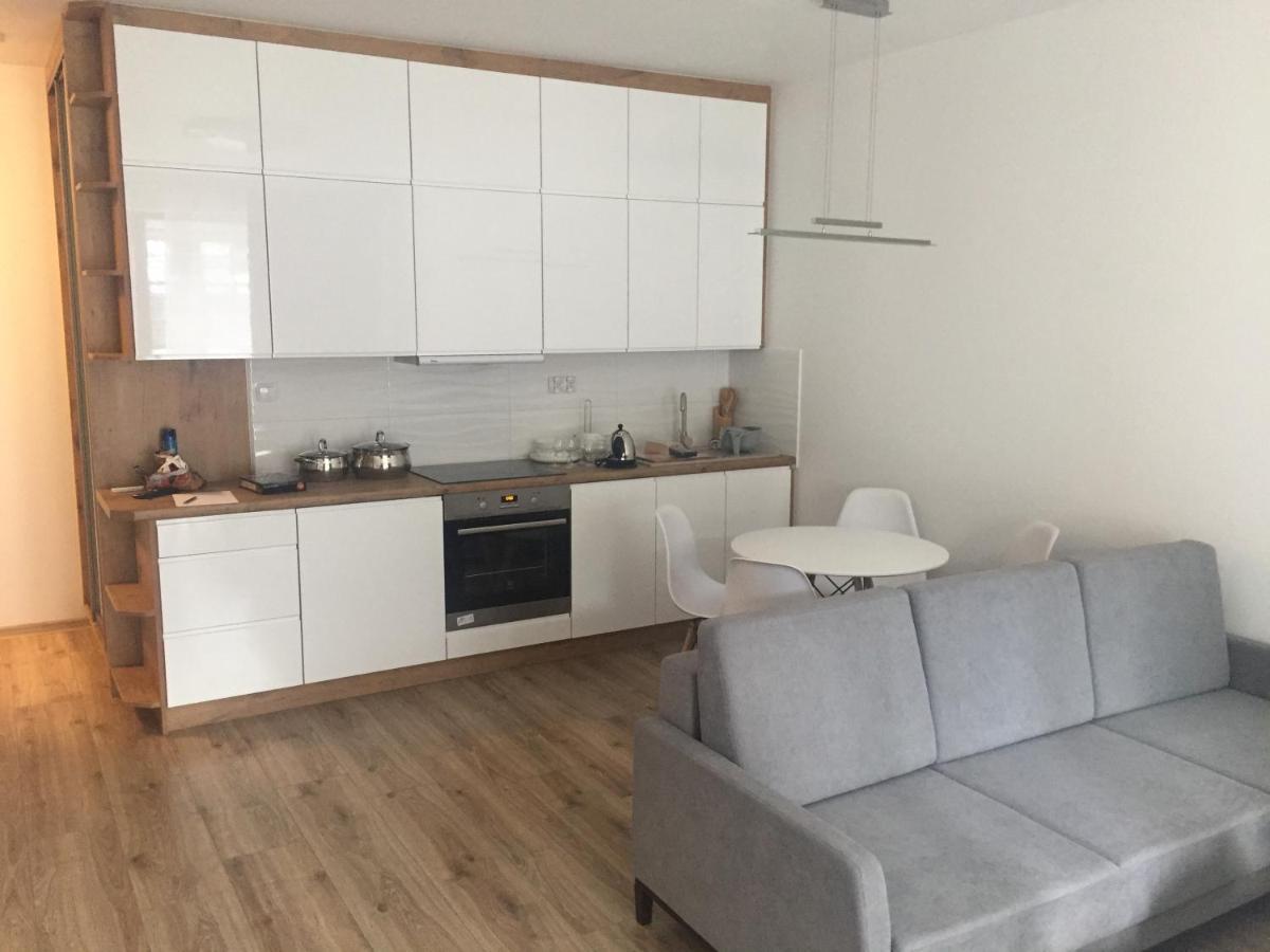 ורשה Grzybowska Residence Inter-Apartments מראה חיצוני תמונה